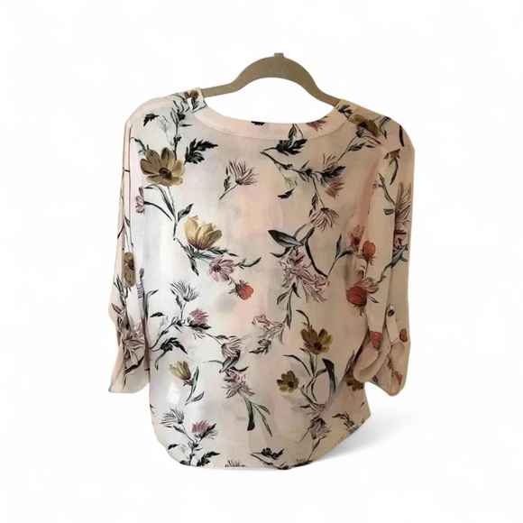 Maurice’s Blouse, summery floral women’s size medium . - Picture 2 of 5